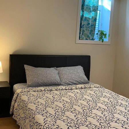 Finished 2 Bedroom Apartment In An Upscale Area Of Ajax Exterior photo
