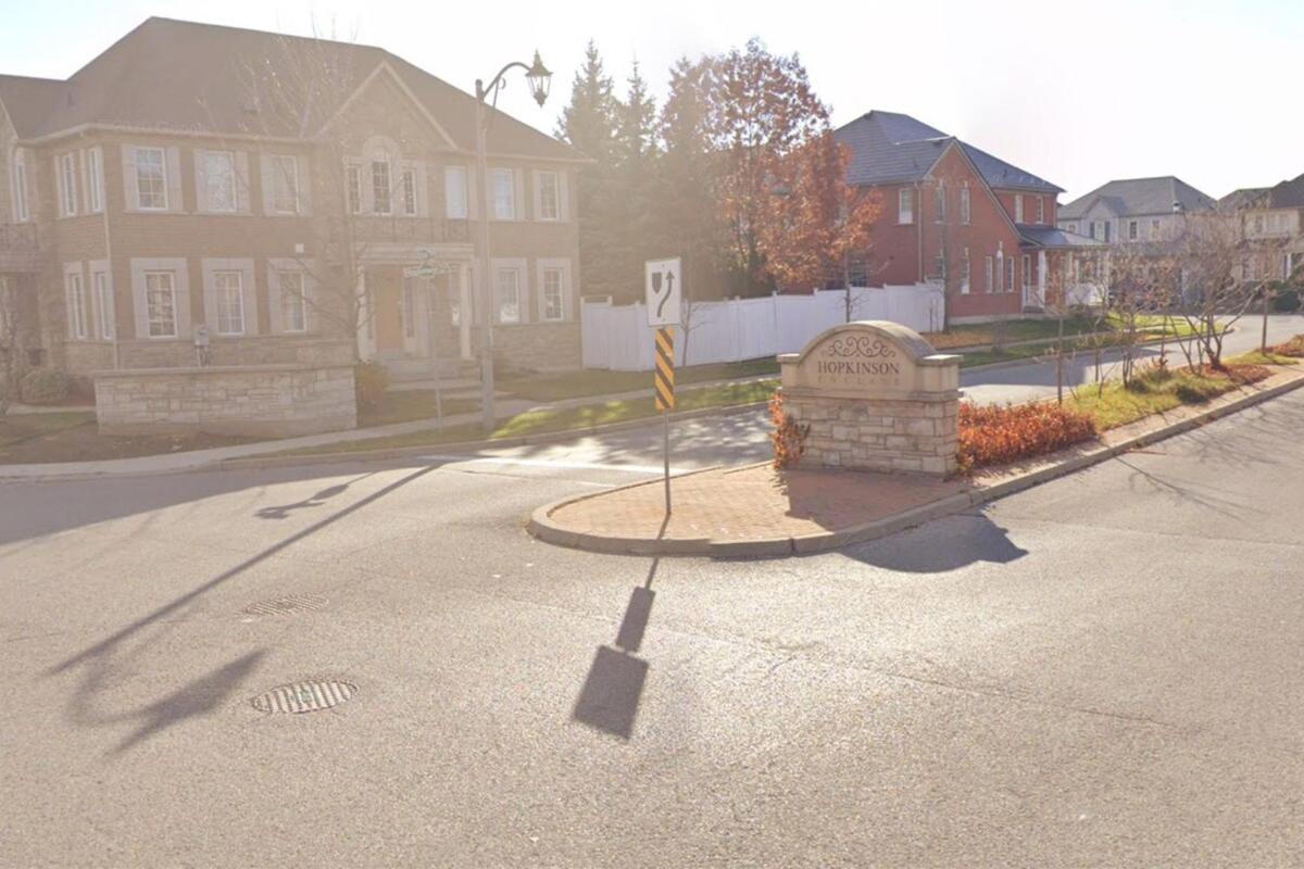 Finished 2 Bedroom Apartment In An Upscale Area Of Ajax Exterior photo